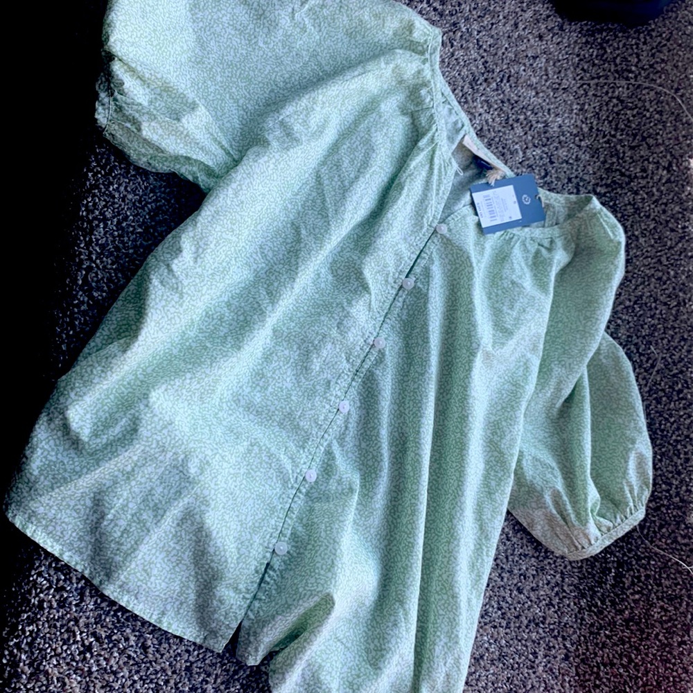 Womens puff short sleeve -Button Front blouse - Green Floral - Universal Thread